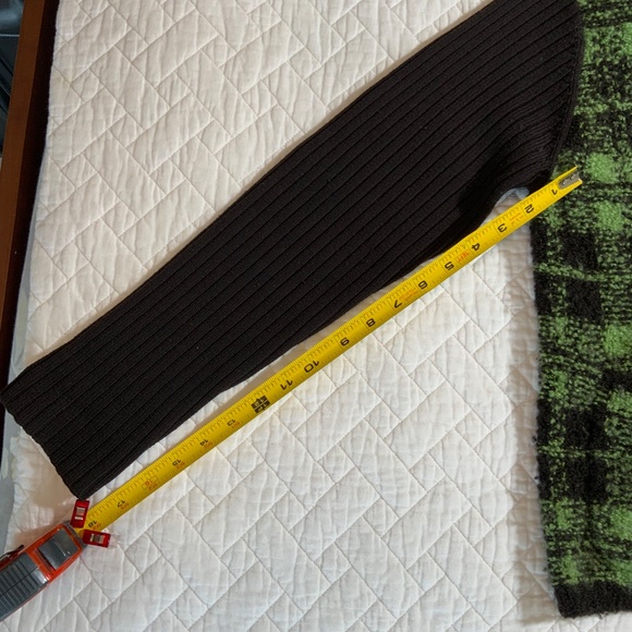 Carlisle Women’s Green And Black Zip-Up Wool/Mohair Sweater – Size Med (A110) - Picture 3 of 6